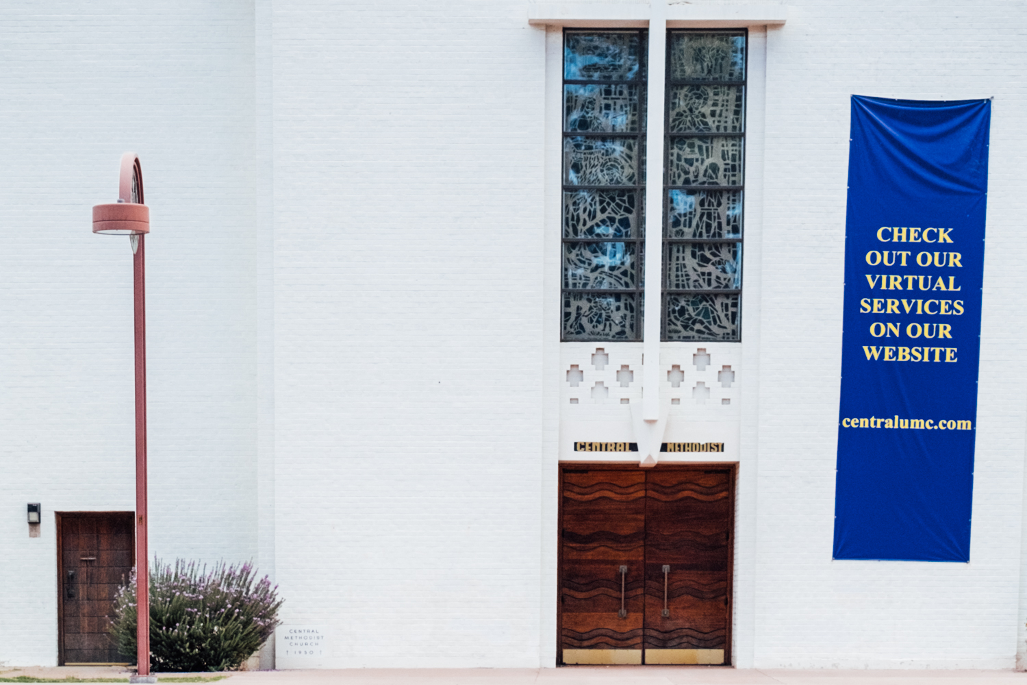 Photo of the entrance of a church.